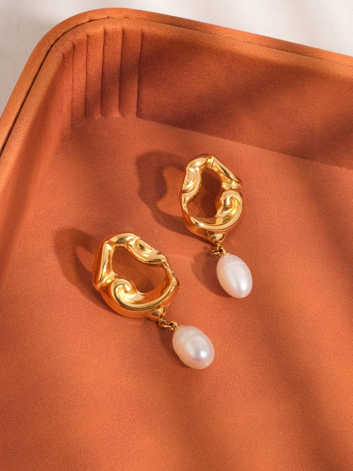 Nerissa 18K Gold Non-Tarnish Abstract Pearl Earring