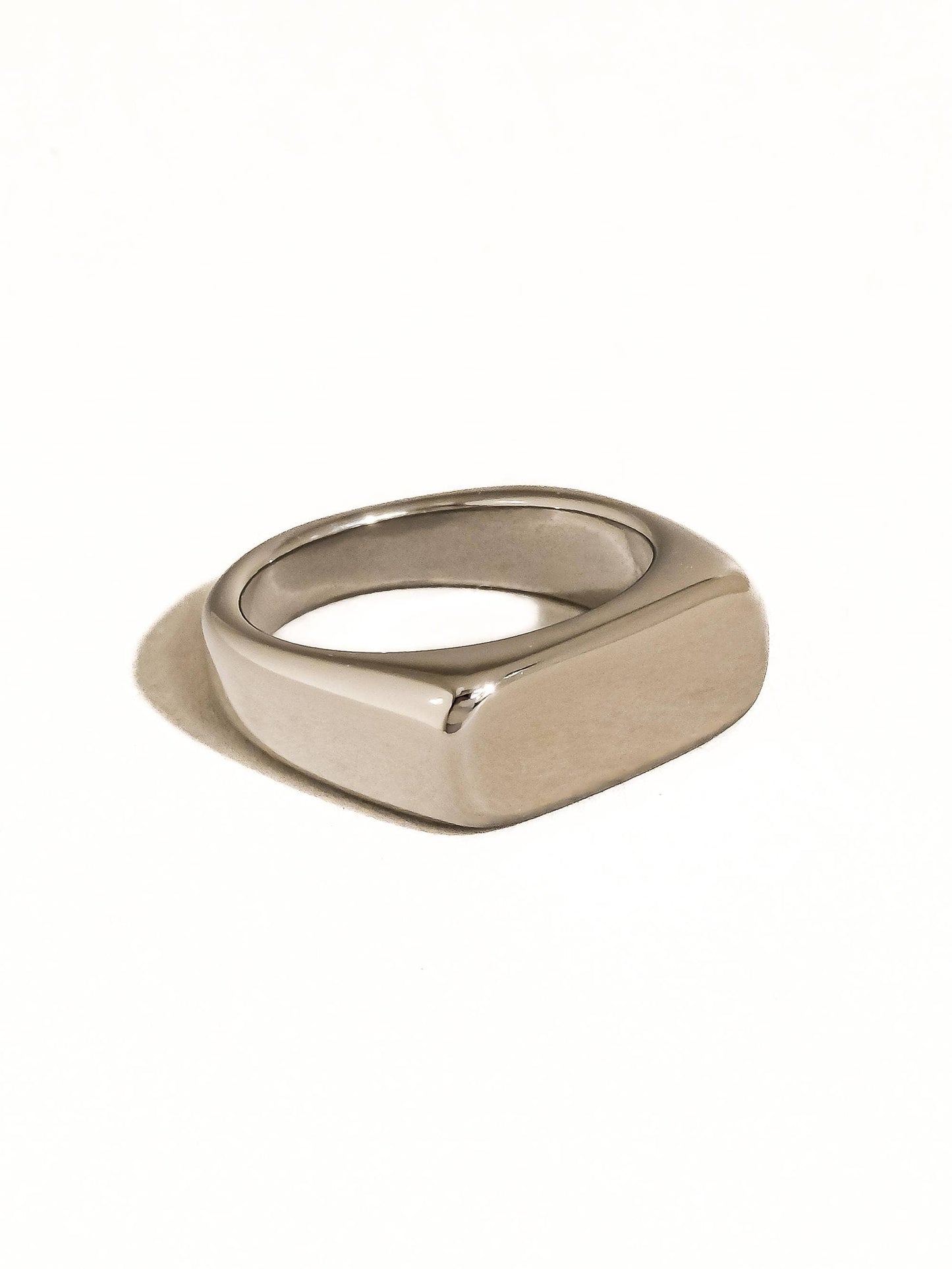 Glayce 18K Gold Non-Tarnish Classic Signet Ring: Silver