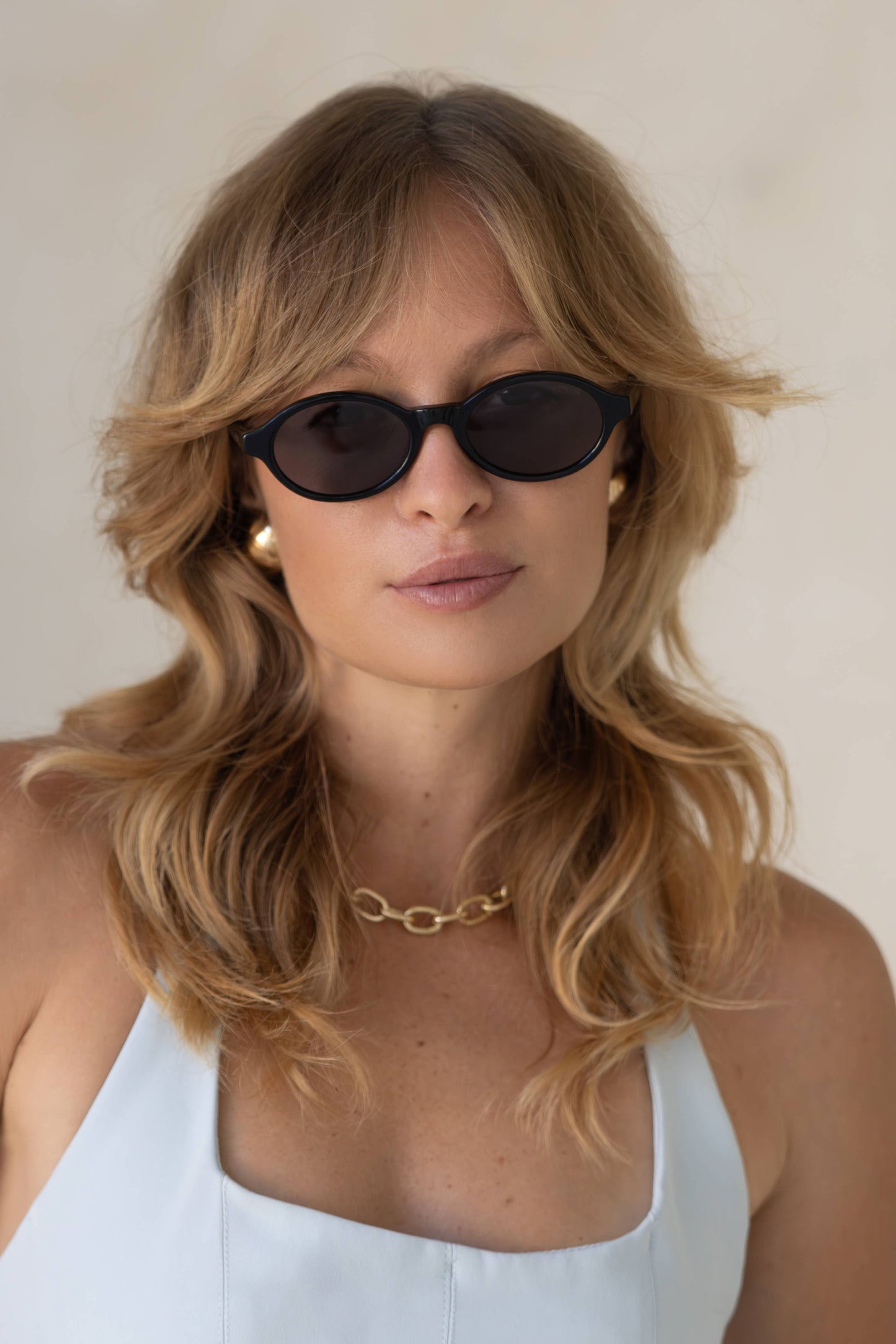 Zoe Round Womens Sunglasses | Black