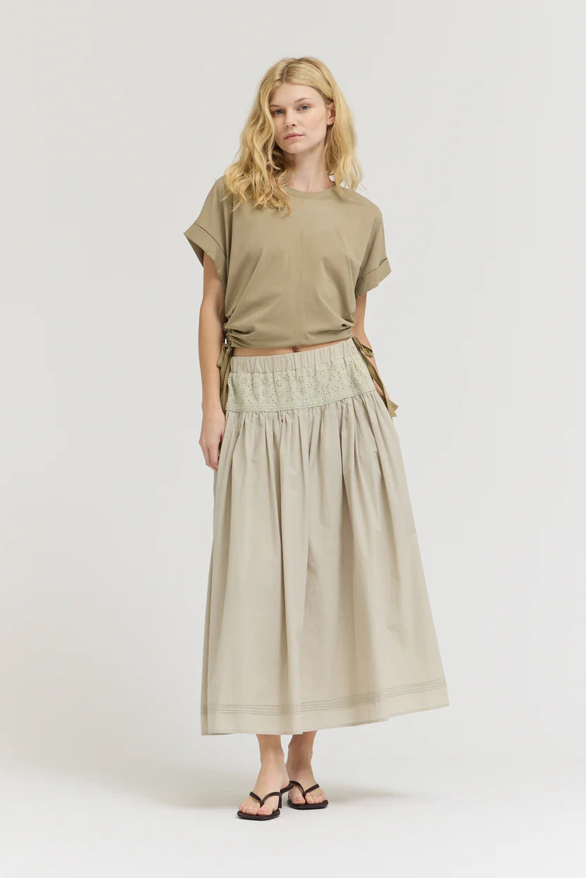 Side Scrunch Tee