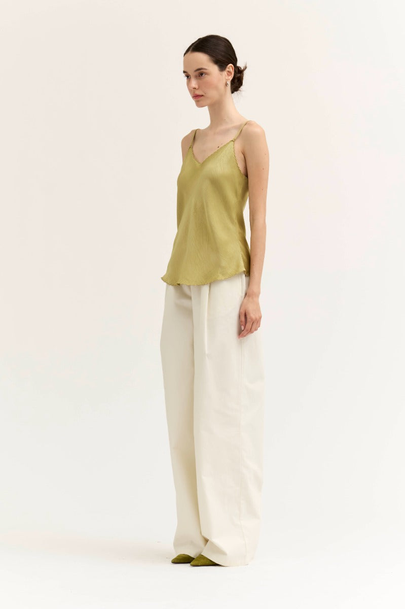 Scallop edge bias tank