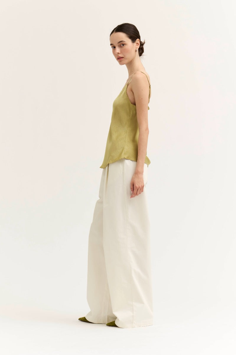 Scallop edge bias tank