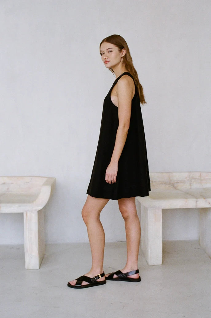 Novella Black Linen Dress