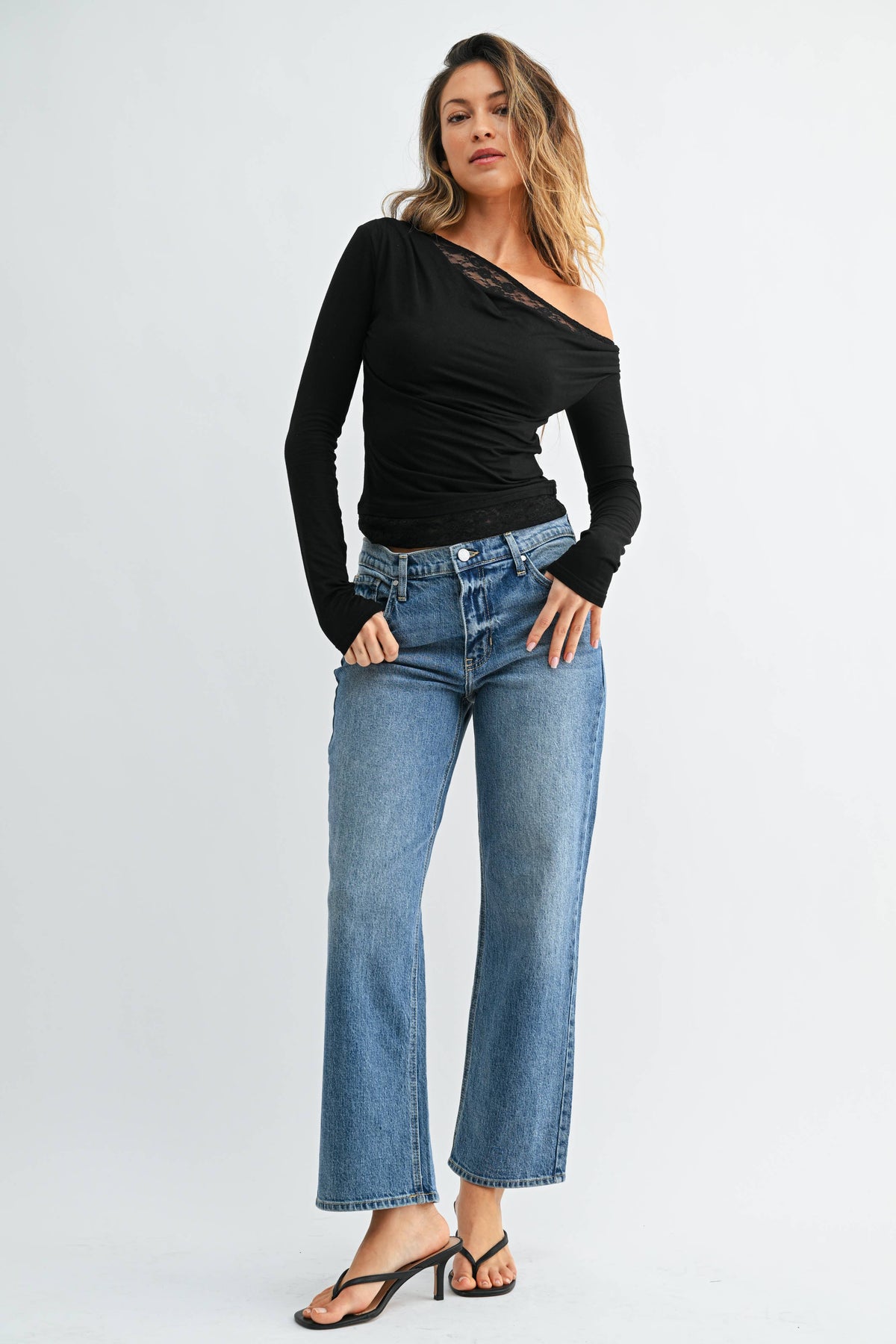 Mid Rise Ankle Straight Leg | Medium Wash