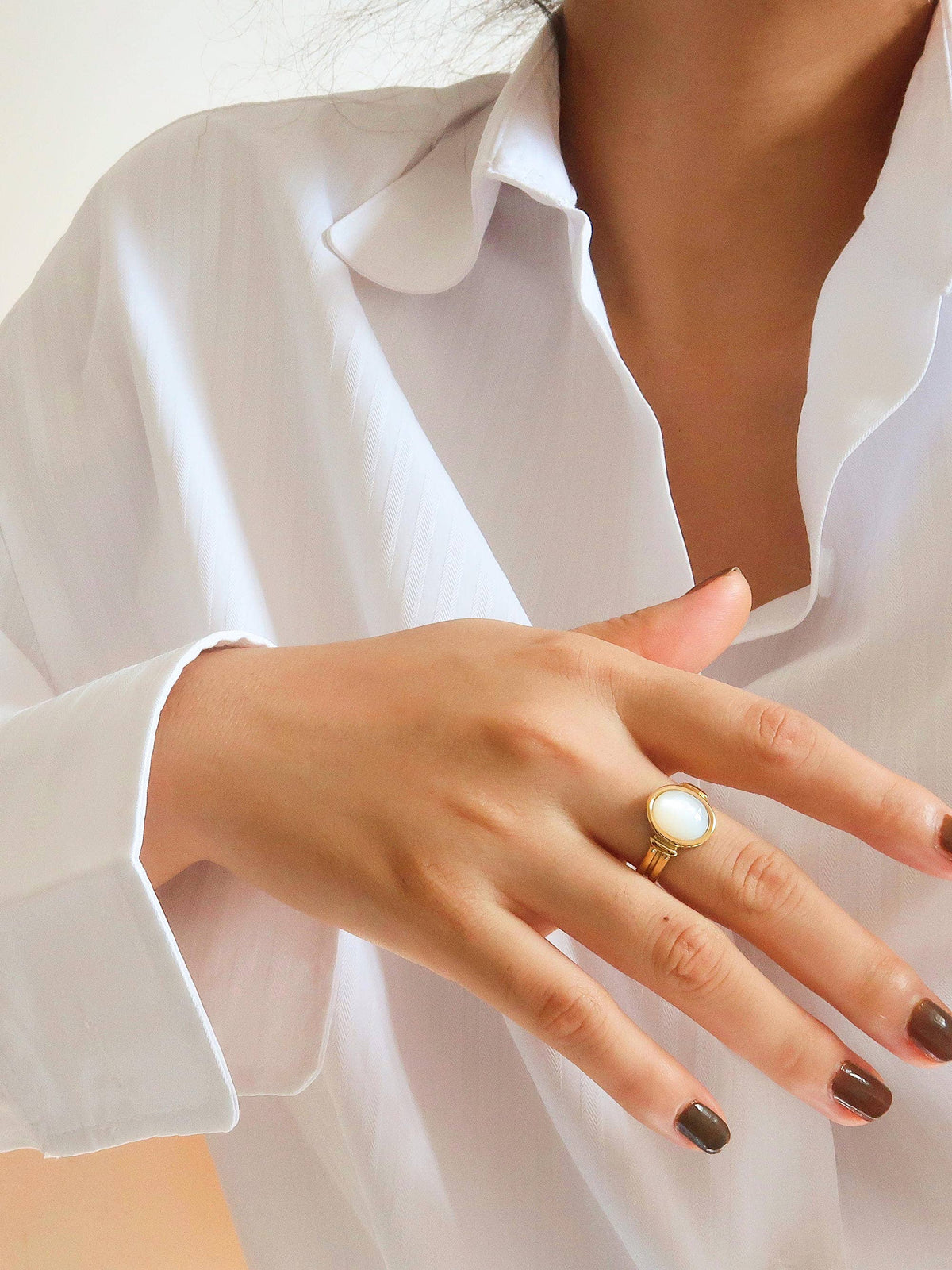 Jade  Classic Shell Stone Ring