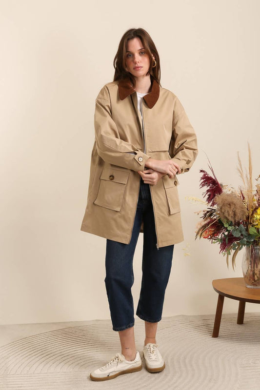 Mid-length jacket with contrasting collar: Camel