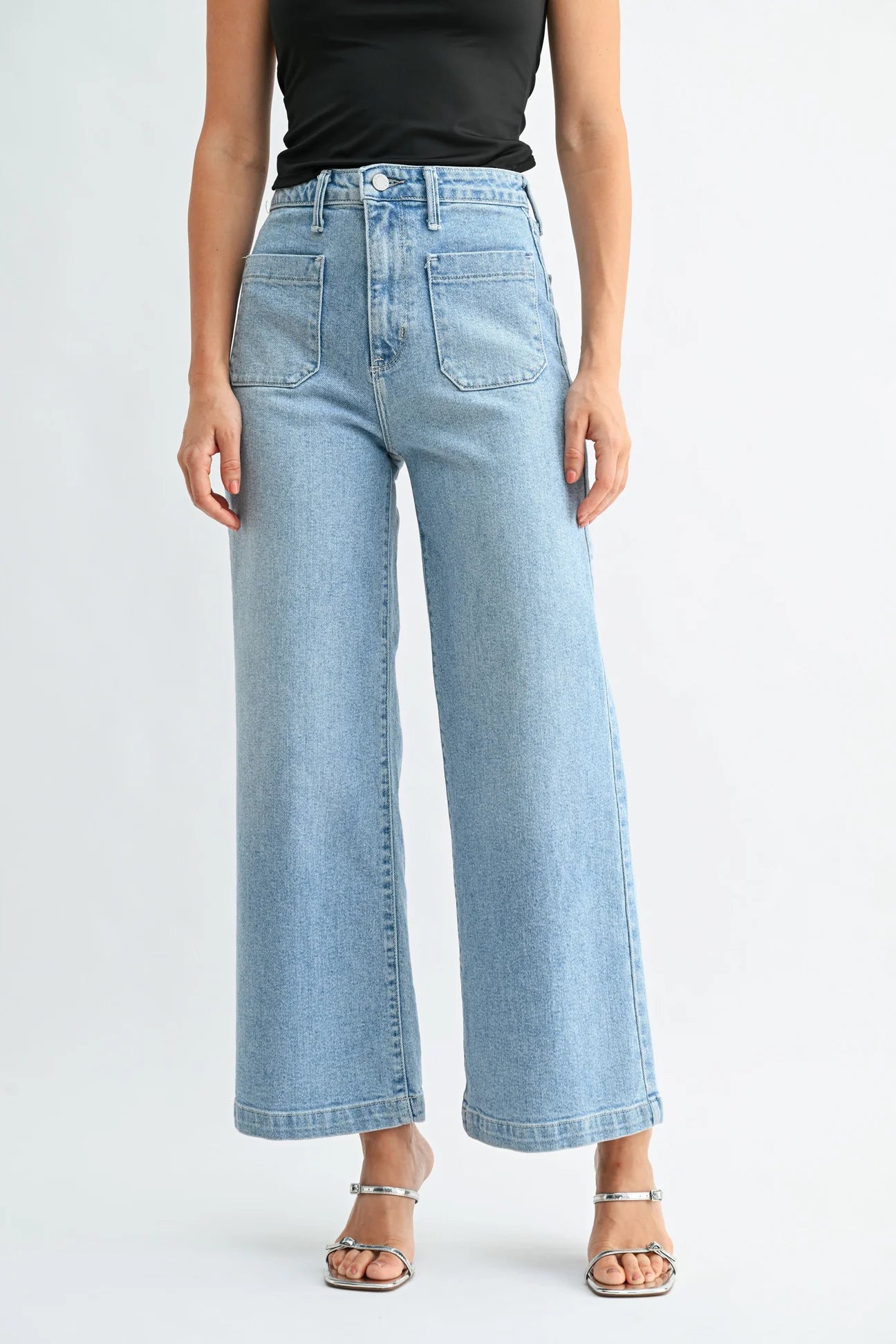 Patch Pocket Wide Leg Jeans
