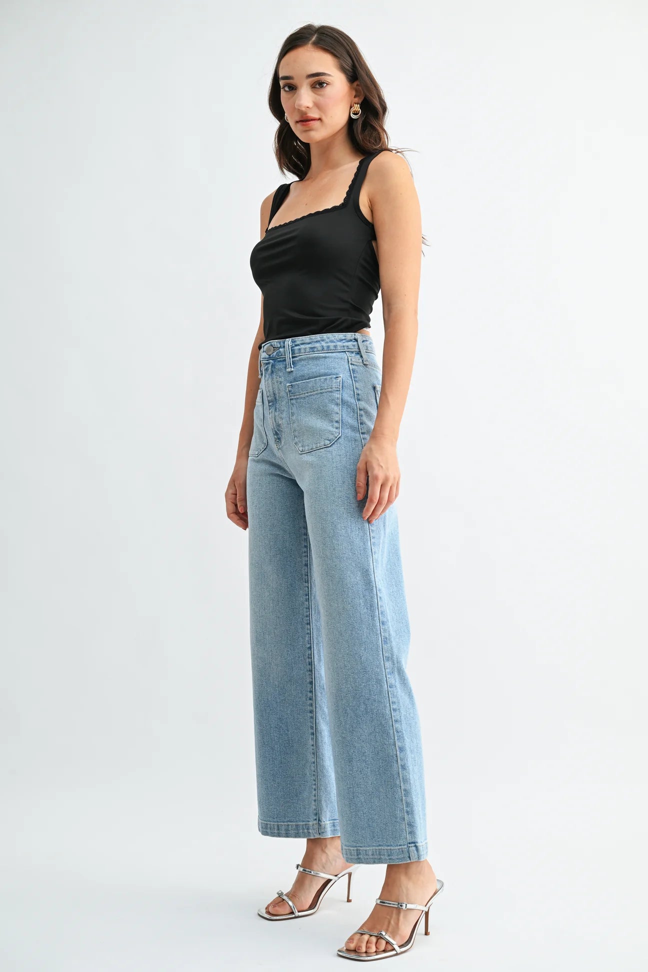 Patch Pocket Wide Leg Jeans