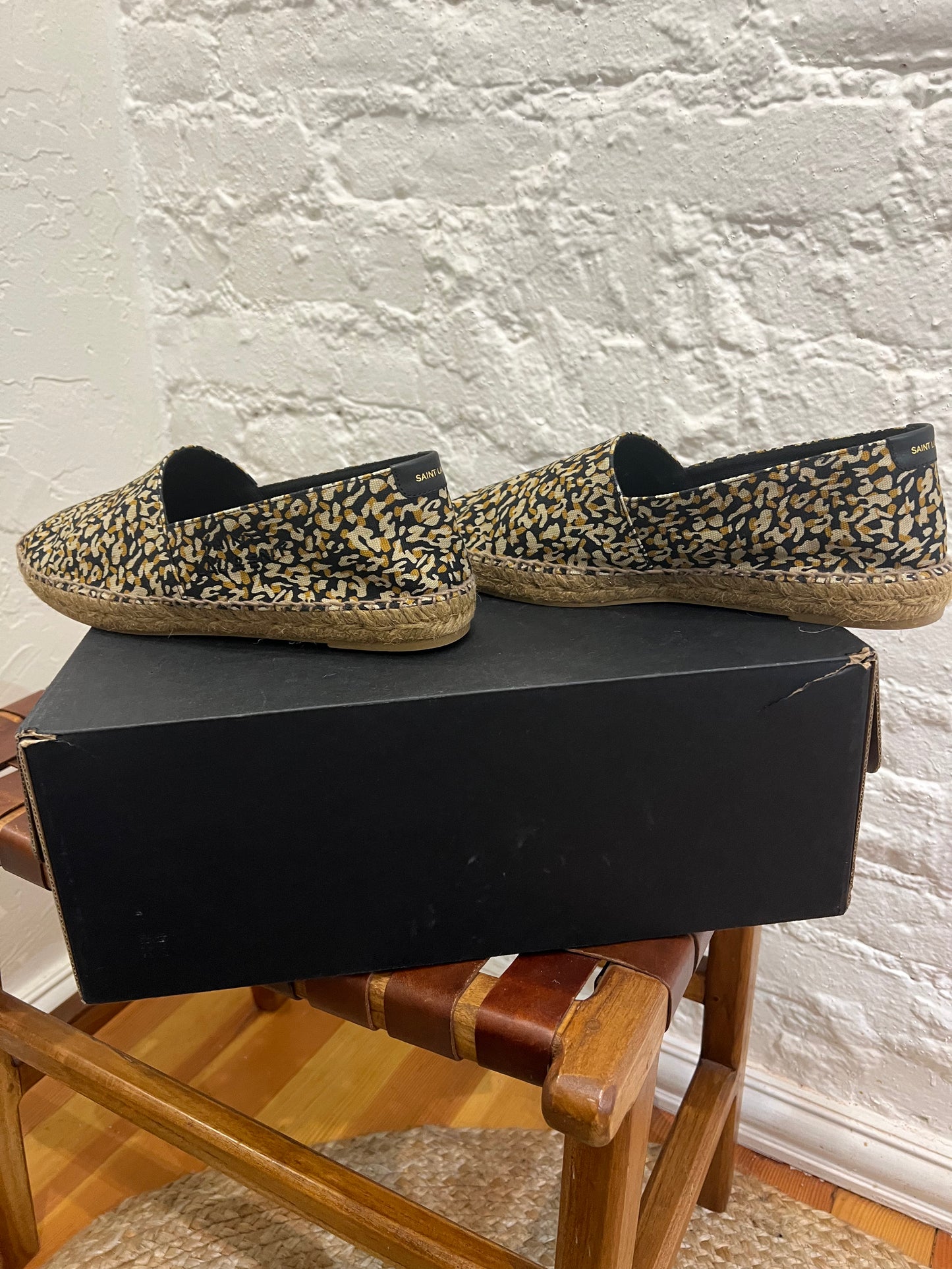 Saint Laurent Signature Espadrilles in Nero Multicolor