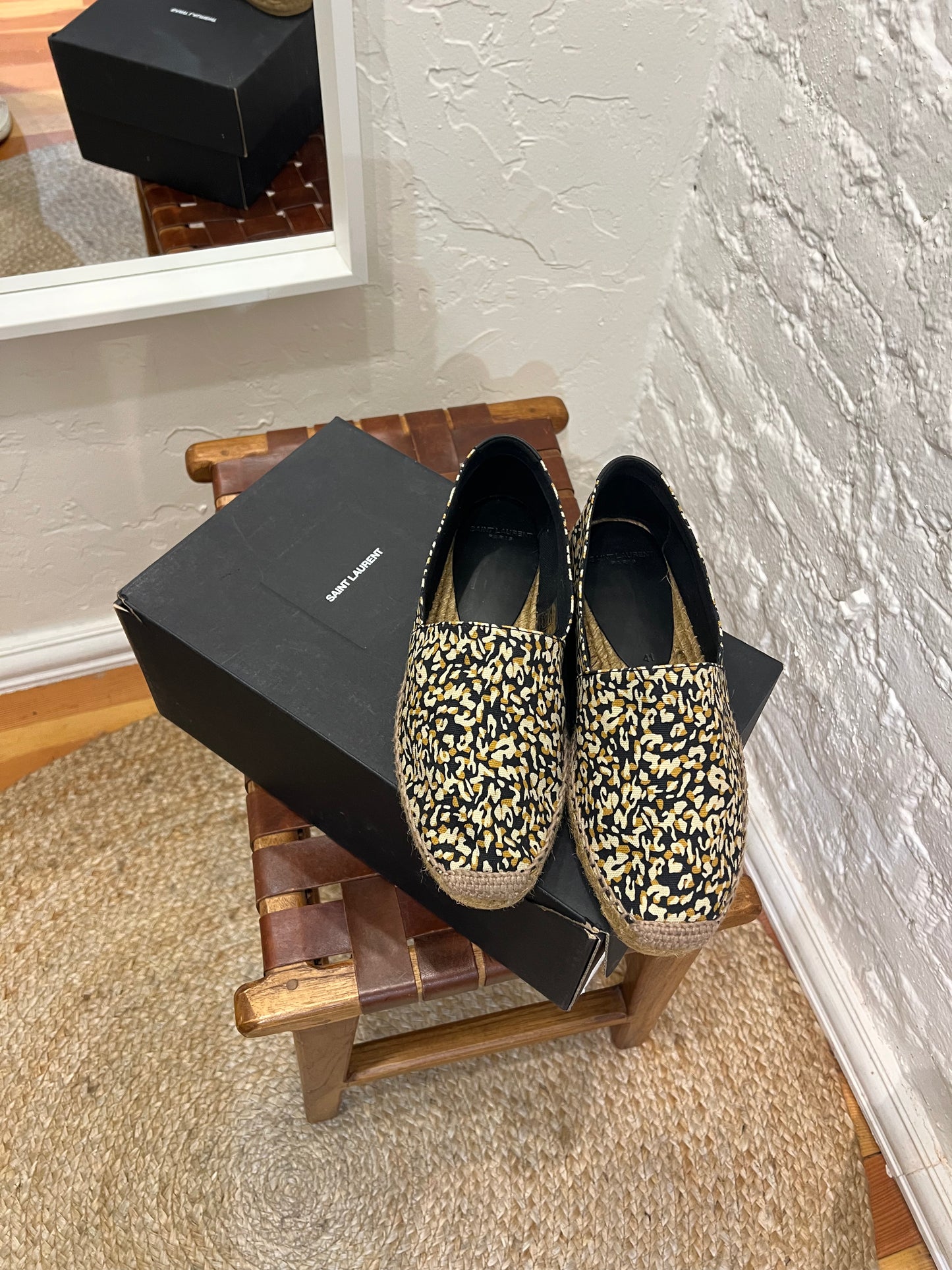 Saint Laurent Signature Espadrilles in Nero Multicolor