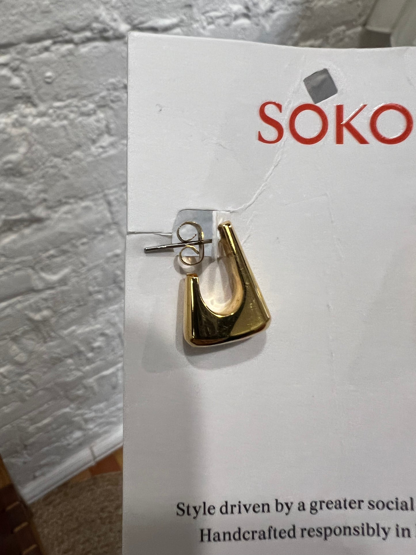 Mini Mezi Boxed Hoop Earrings
