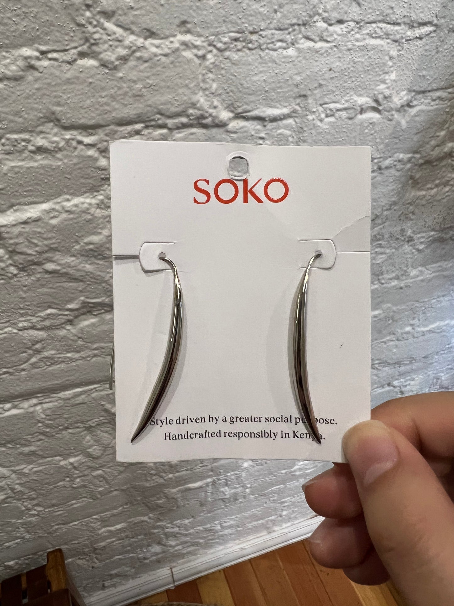 SOKO Petite Bow Earring in Silver