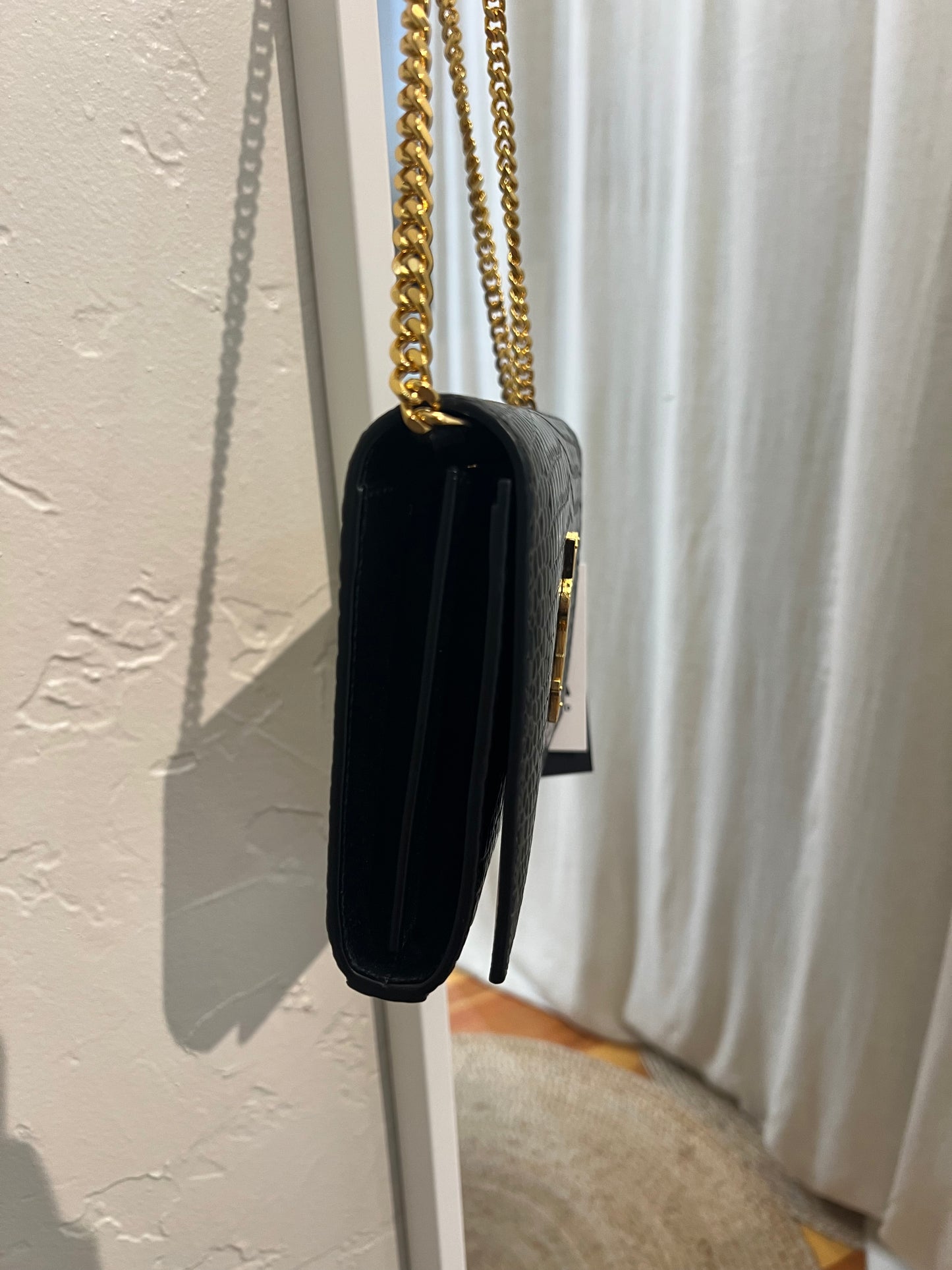 Cassandre Chain Wallet in Crocodile-Embossed Shiny Leather