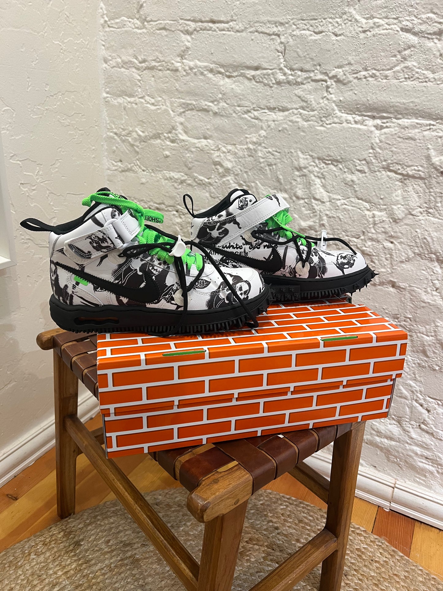 Off White x Nike Air Force 1 Mid SP Leather