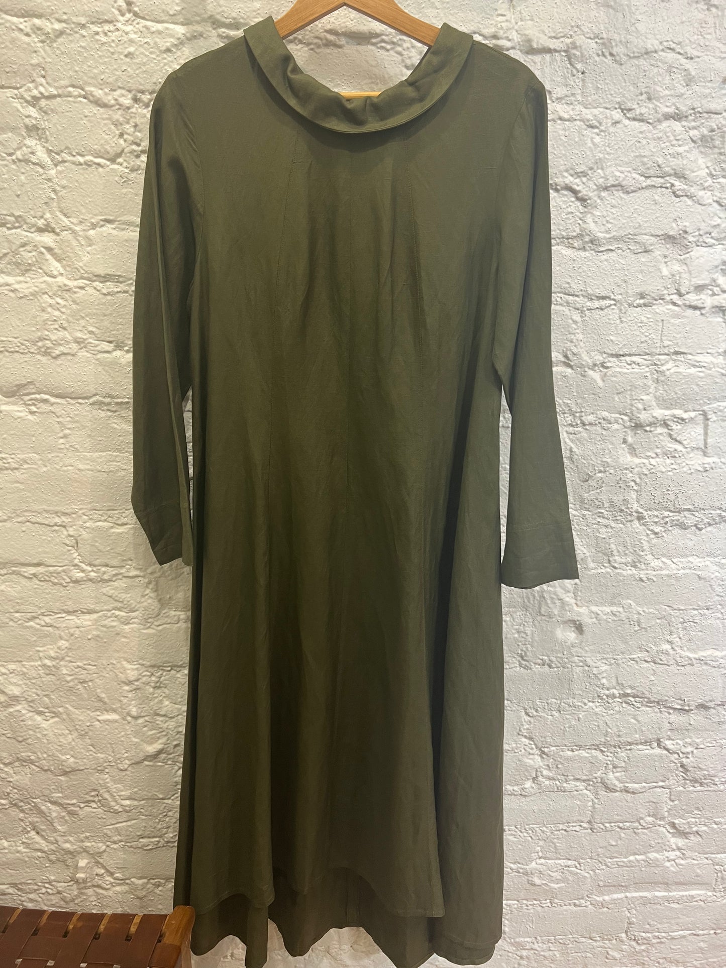 Maxi dark green linen dress