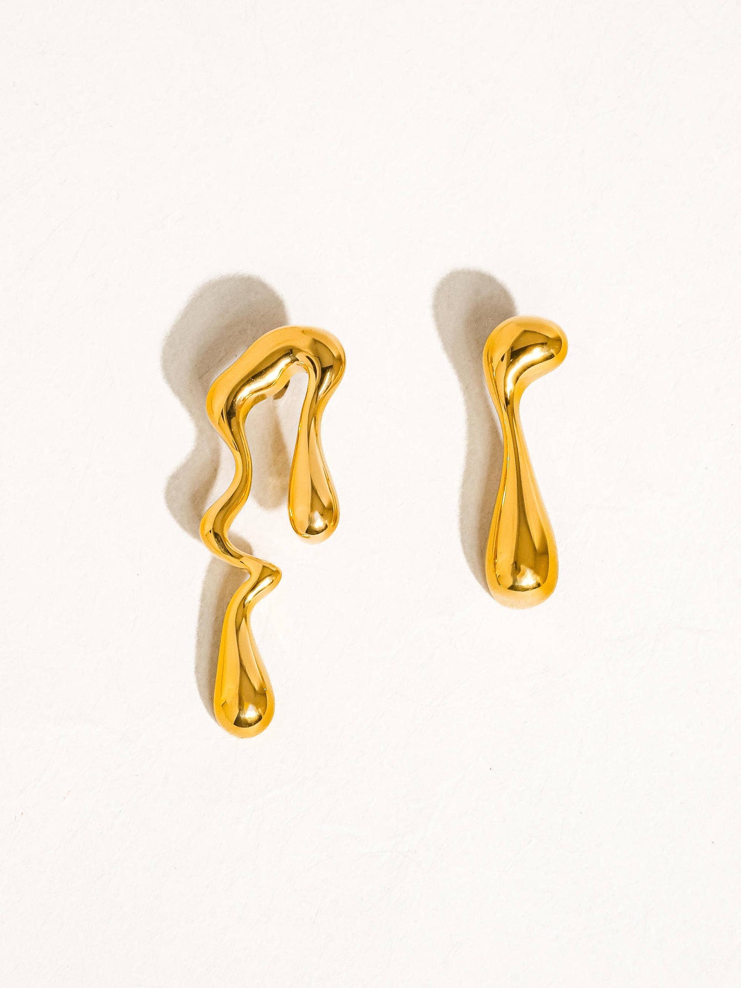 Roma 18K Gold Non-Tarnish Mismatch Melted Earring: Yellow Gold