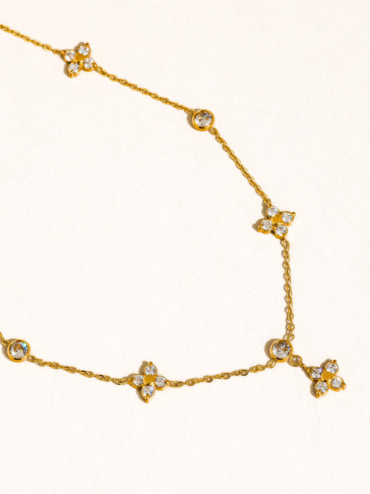 Aveline Floral Chain Necklace: Yellow Gold