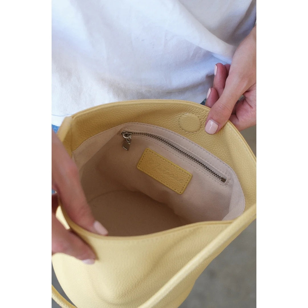 Vancouver Bucket Bag